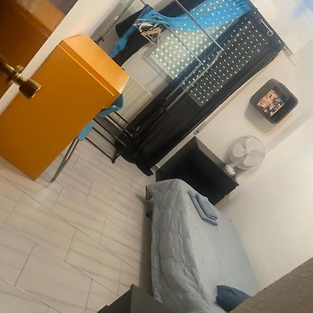 Apartamento Paris Alcalá de Henares Exterior foto